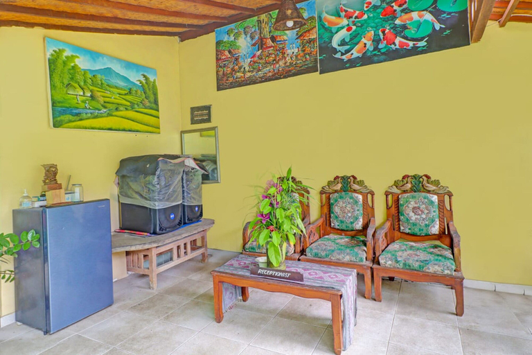 Reception 2, OYO 95060 Ahzafani Homestay Syariah, Boyolali