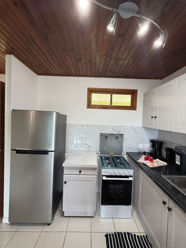 Private kitchen 4, Luna's Home Raiatea