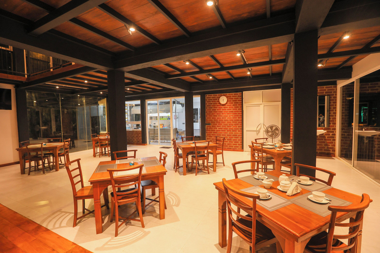 Restaurant 3, Ivory Canopy resort, Ella