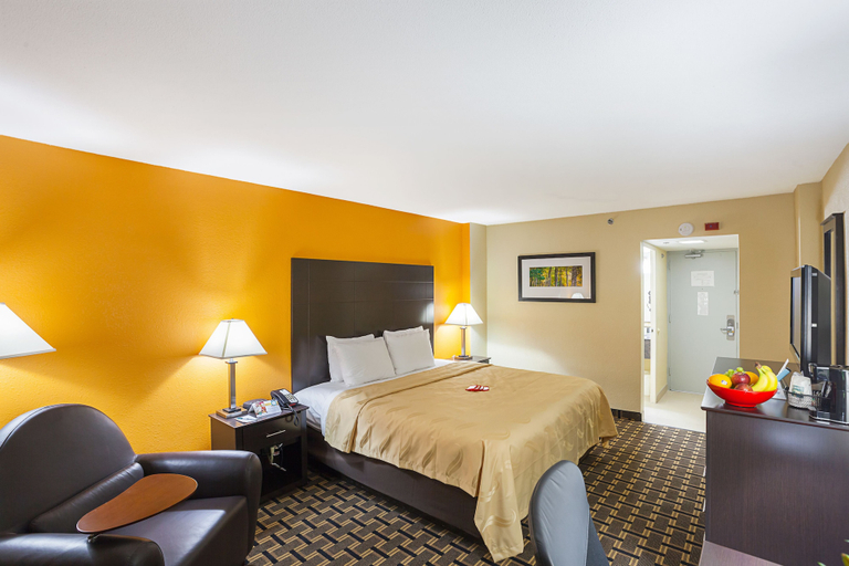 Bedroom 2, Quality Inn & Suites Cincinnati Downtown Area, Cincinnati