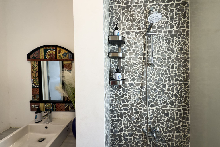 Bathroom 5, Genial 2bdr @ Swan Lake El Gouna, Al-Ghurdaqah 2