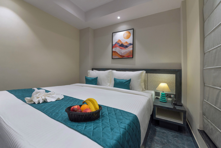 Room 5, Kzar Park, Kolkata
