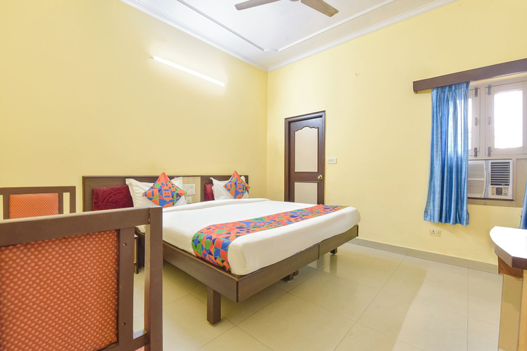 Room 5, Fabhotel Rajlaxmi Palace, Jaipur
