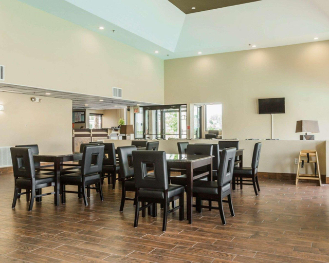 Food & Drinks 4, Quality Inn & Suites North Montgomery, Montgomery