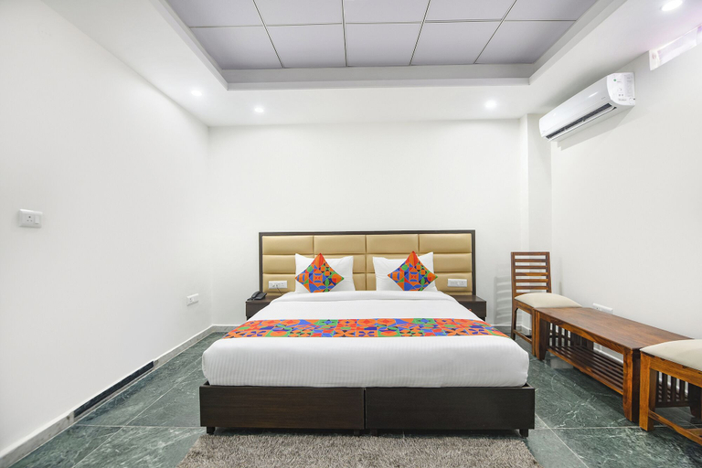 Room 3, Fabhotel Sai Village, Gurgaon