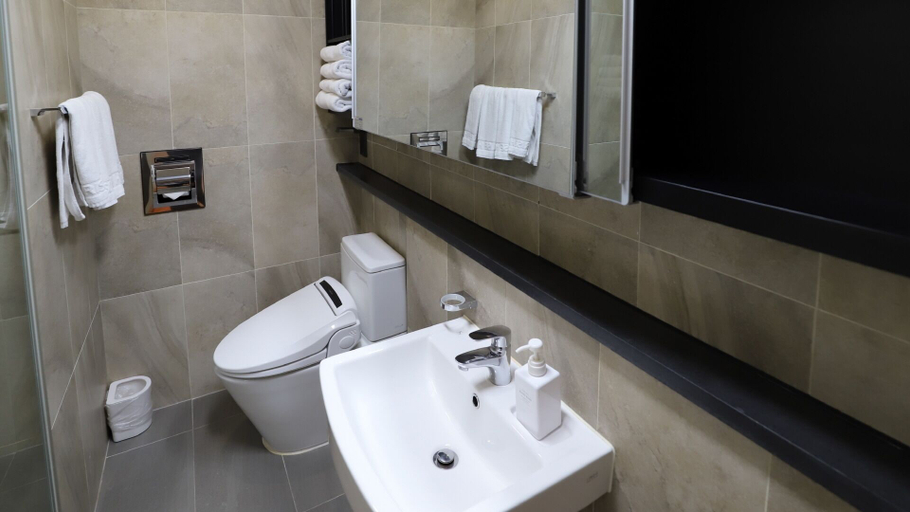 Bathroom 5, ORIEN SOKCHO HOTEL, Sokcho