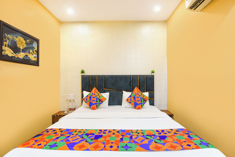 Room 4, Fabhotel Lotus Inn, Faridabad