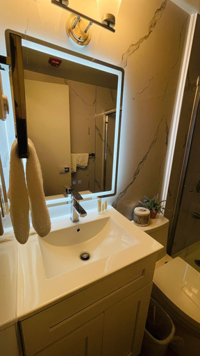 Bathroom 5, NELSON HOTEL, Division No. 20