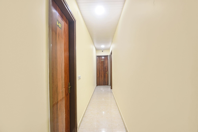 Lobby 4, Fabhotel White House Tilak Nagar, Delhi