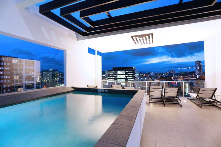 Sport & Beauty 3, Alex Perry Hotel & Apartments, Newstead