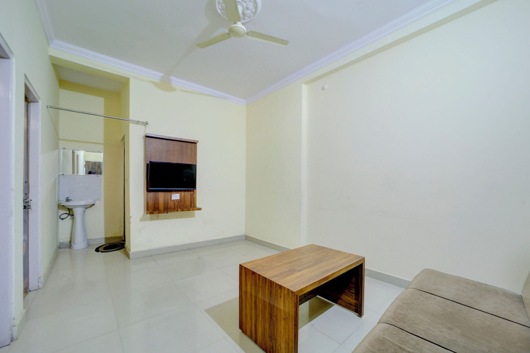 Lobby sitting area 3, Fabhotel Yash Stay Inn, Bhopal