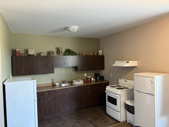 Private kitchen, Moosehorn Motor Hotel, Division No. 18