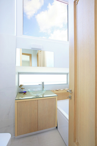Bathroom 2, The Mansion Exclusive Villa, Crete
