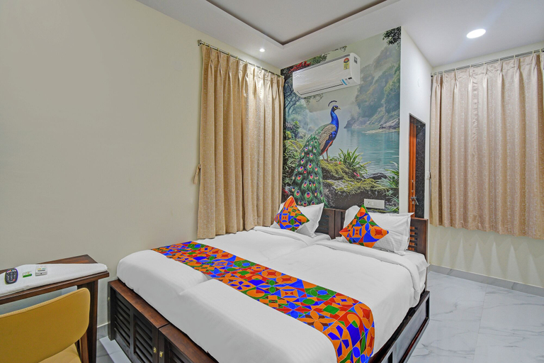 Room 2, Fabhotel Broholic Stay Inn, Hyderabad