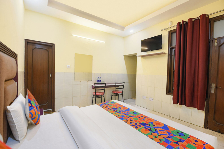 Room 2, Fabhotel Surya Palace 1, Chandigarh