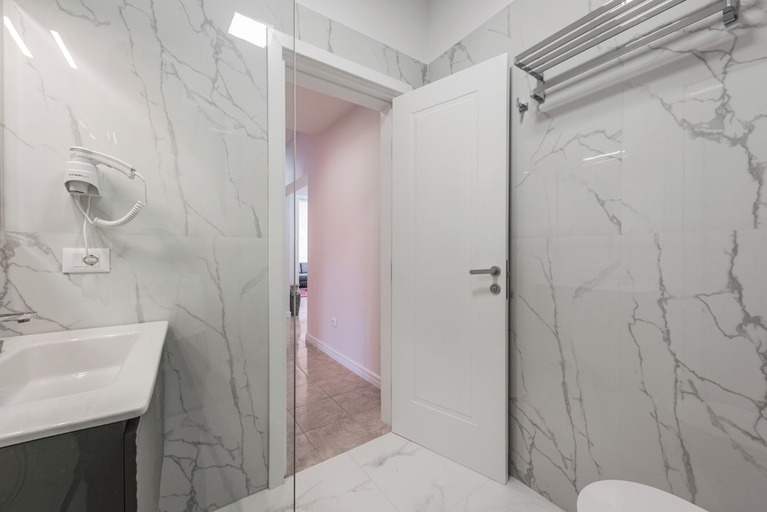 Bathroom 4, Eldo Paradise, Durrësit