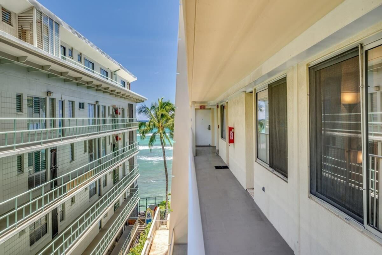 Balcony view, @ Marbella Lane - Breezy Studio@diamond Head Beach Hotel, Honolulu