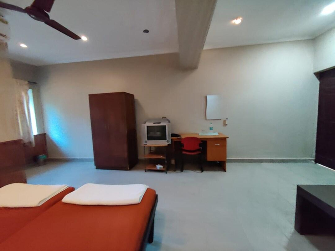 Others 5, Hotel Mothimahal, Thrissur