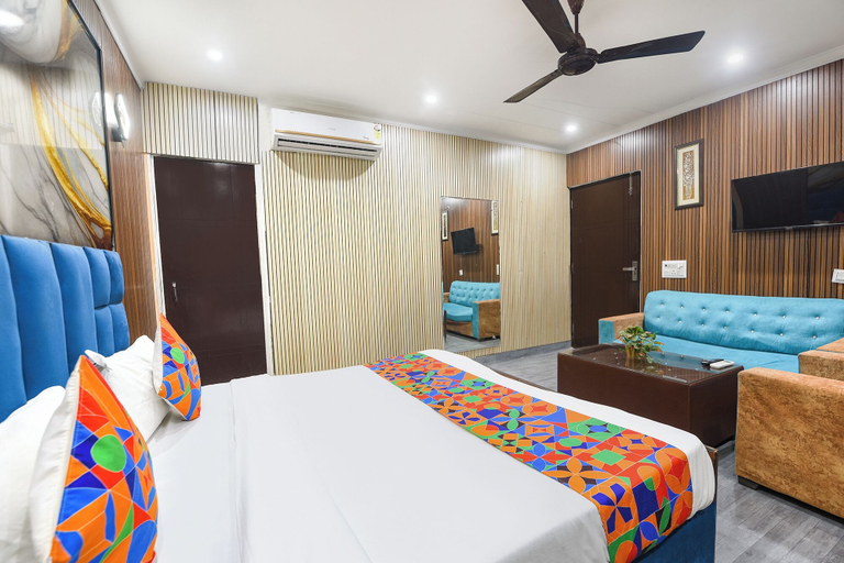 Room 5, Fabhotel Happy Residency, Delhi