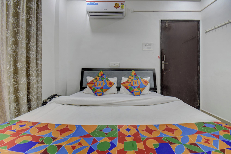Room 4, Fabhotel Spark Inn, Pune