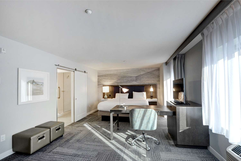 Bedroom 3, Hampton Inn & Suites by Hilton Quebec City Levis, Les Chutes-de-la-Chaudière