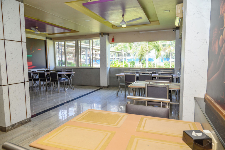 Restaurant 3, Hotel Srushti Regency, Satara