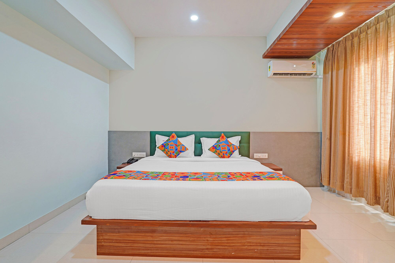 Room 3, Fabhotel Mysore Gate, Bangalore