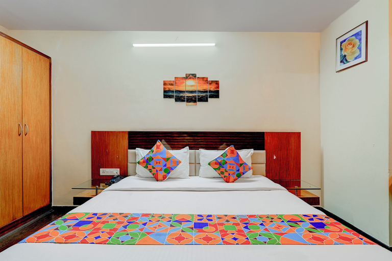 Room 2, Fabhotel Madhura Residency, Bangalore