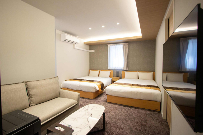 Room 2, Hotel Yeet Tenjin Minami, Fukuoka