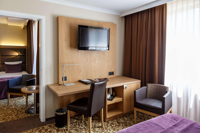 Exterior & Views 2, Van der Valk Hotel Nivelles - Sud, Brabant Wallon