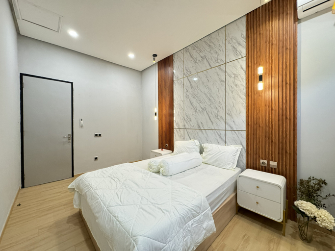 Others 3, Pestana Villa 4 bedrooms with private pool, Bandung