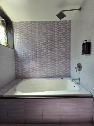 Bathroom 3, Cloud Green Resort & Spa, Satara
