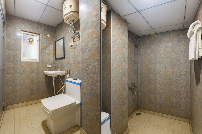 Bathroom 3, Via Dream Palace, Delhi