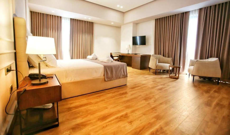 Bedroom 2, Portik Hotel, Beratit