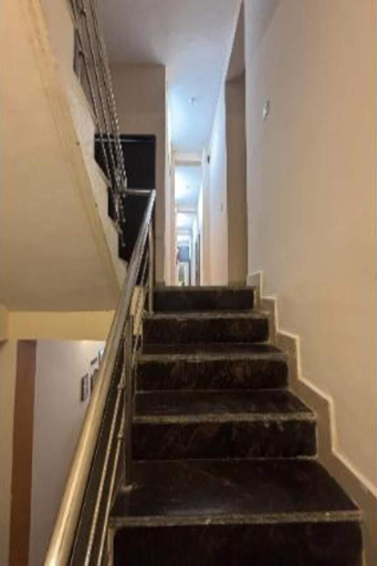 Staircase 5, Fabhotel York Residency, Bhopal