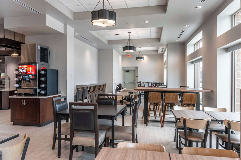 Food & Drinks 5, Drury Plaza Hotel College Station, Brazos
