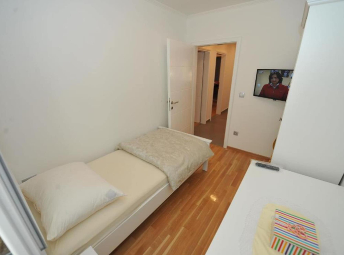 Room 5, Apartment Central Haven, Sinj