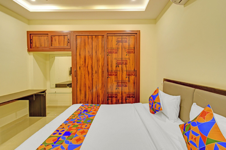 Room 4, Via RS Grand Inn, Hyderabad