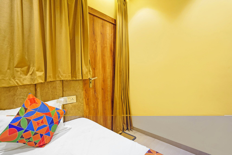 Room 3, Fabhotel Shri Shubh Palace, Indore