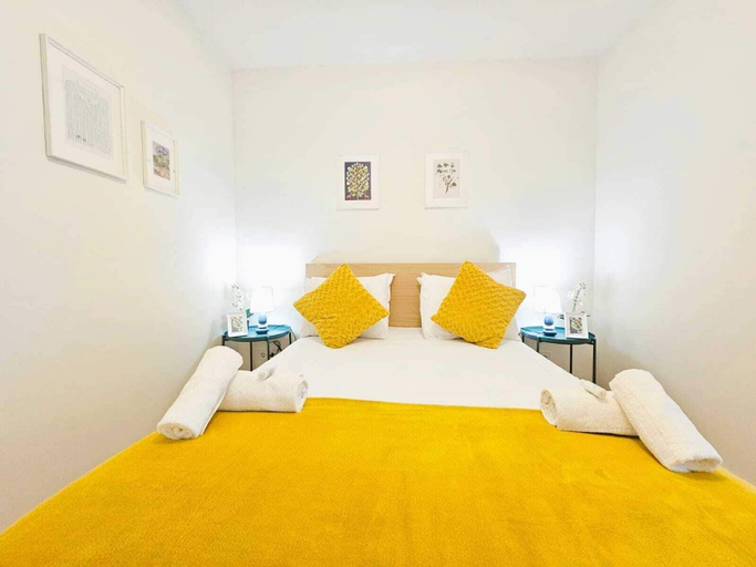 Room 2, Warm&Bright 1BR w terrace&parking, Luxembourg