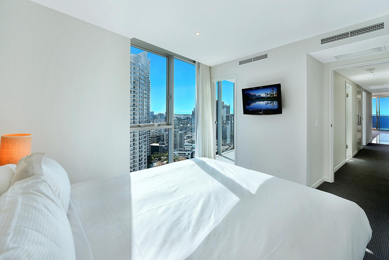 Bedroom 2, Number 1 H Luxury Residence - Netflix, WiFi + More, Gold Coast