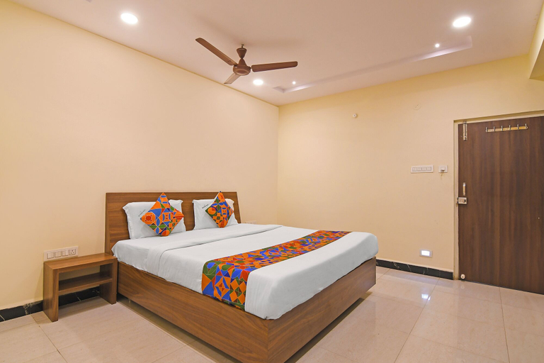 Room 5, Fabhotel Shree Mohan Palace, Visakhapatnam