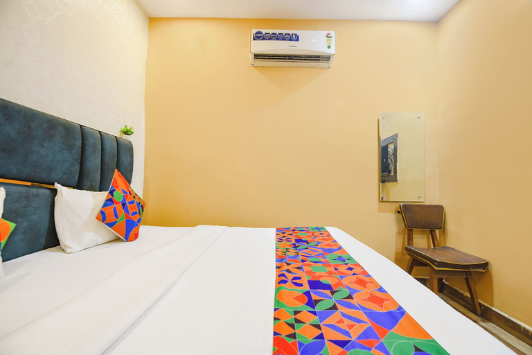 Room 2, Fabhotel Lotus Inn, Faridabad