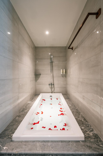 Bathroom 4, Laike Hotel, Chom Thong