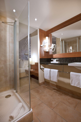 Bathroom 4, Lindner Hotel Hamburg Am Michel, part of JdV by Hyatt, Hamburg