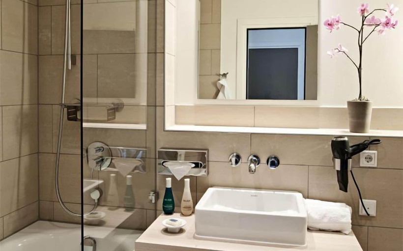Bathroom 4, Aspria Hannover, Region Hannover