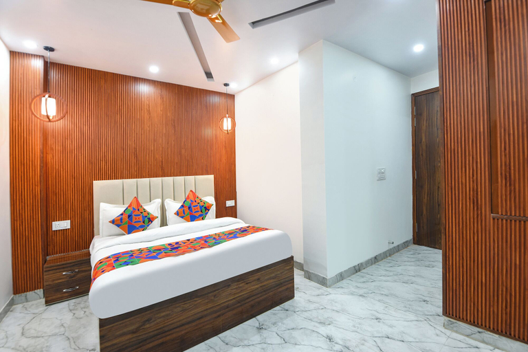 Room 4, Via The Arrow, Delhi