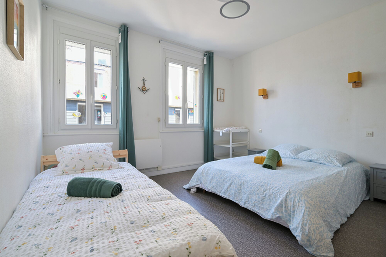 Room 5, Hiram, Seine-Maritime