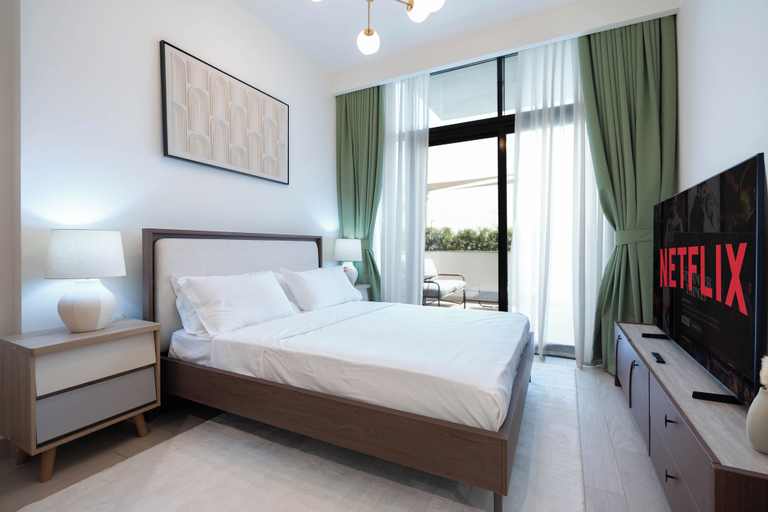 Room 3, Modern Studio in Azizi Riviera 46, Dubai