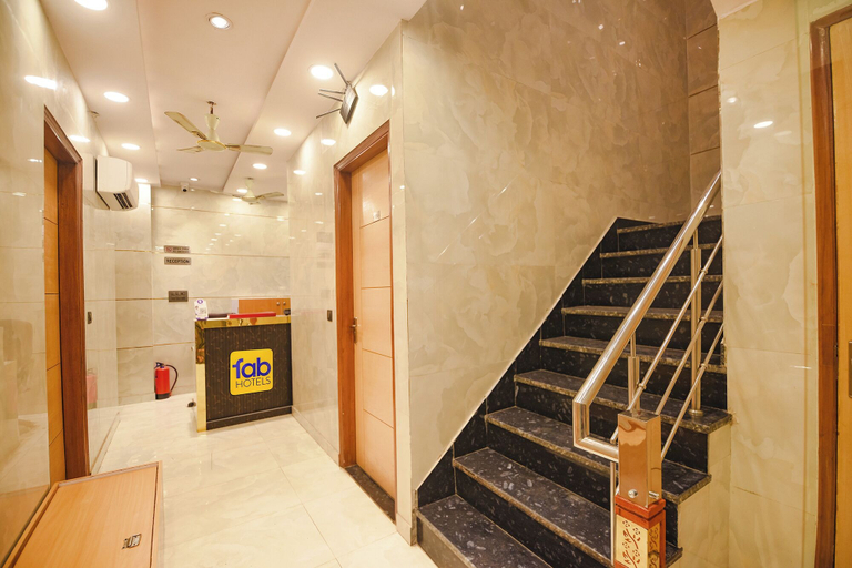 Lobby 2, Fabhotel Grand Shiva, Delhi